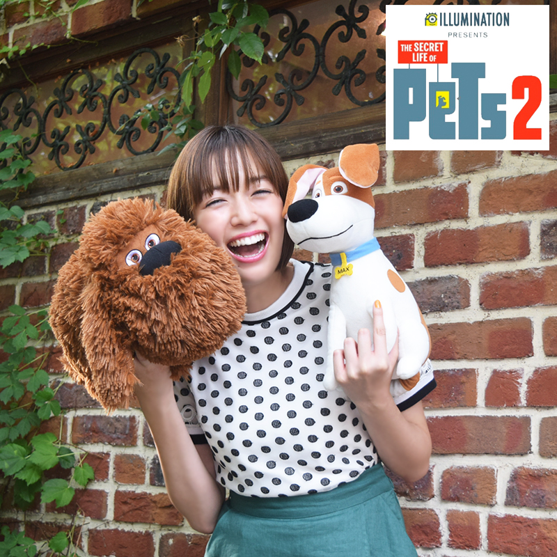映画『ペット２』で吹き替えを担当した佐藤栞里さんにインタビュー！愛犬と過ごす中で幸せな瞬間とは